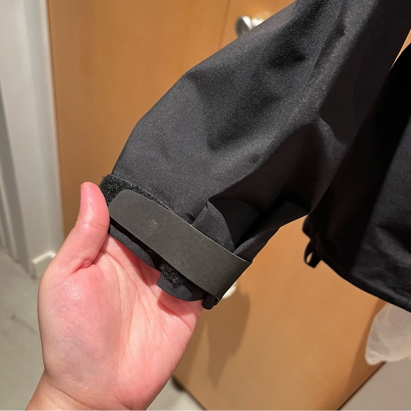 ARCTERYX BETA AR JACKET (M) - Picture 3 of 9